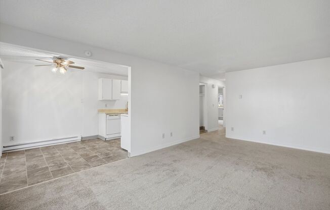 2 beds, 1 bath, 1,000 sqft, $1,275, Unit 11