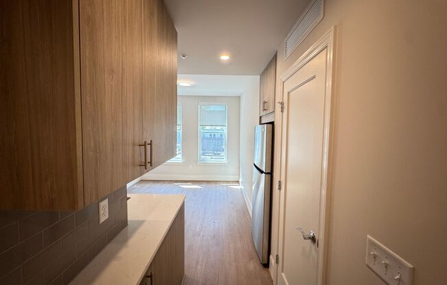 1 bed, 1 bath, $3,000, Unit 419