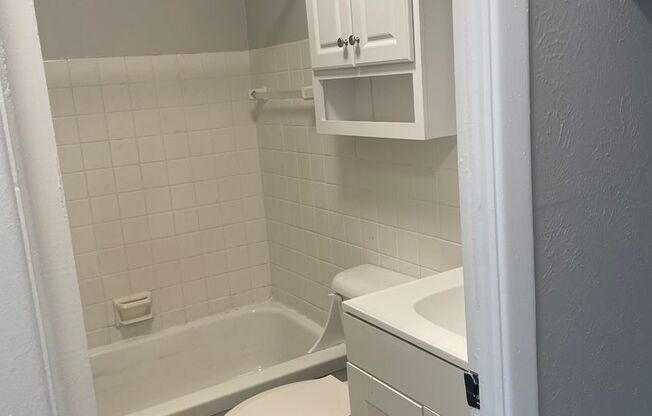 1 bed, 1 bath, 450 sqft, $835, Unit W203