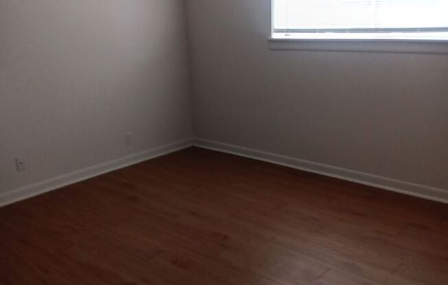 2 beds, 1 bath, 950 sqft, $1,085, Unit K19 Manor