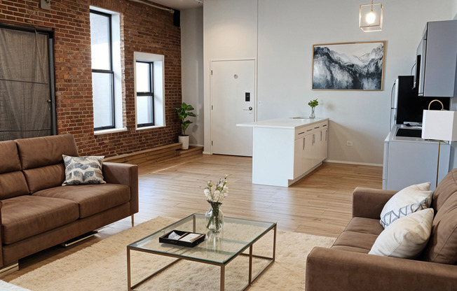 1 bed, 1 bath, 1,093 sqft, $1,585, Unit 208