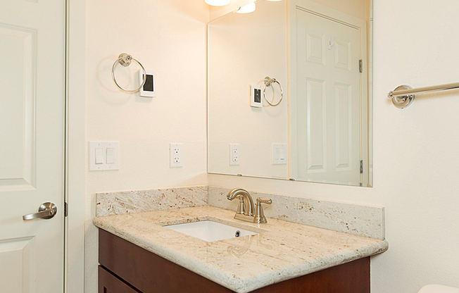 1 bed, 1 bath, 435 sqft, $2,088, Unit 301