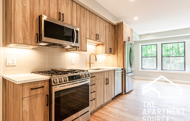 2457 W LOGAN BLVD