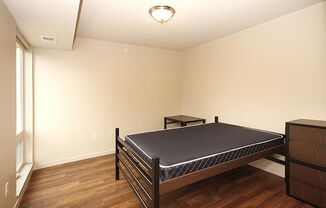 2 beds, 1 bath, 938 sqft, $1,800, Unit 106