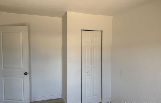 1537 W PIERCE RD