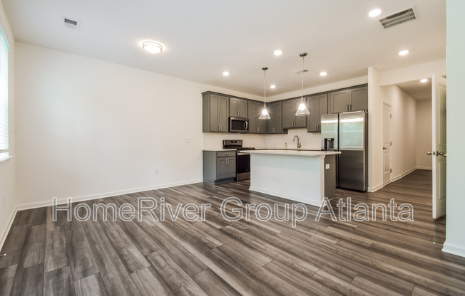 1505 ALBERT LN