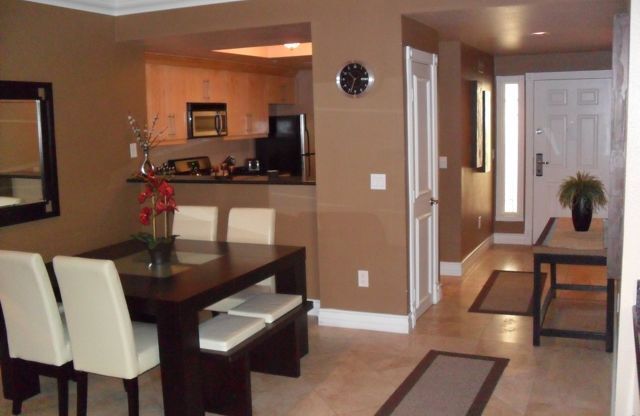 2 beds, 2 baths, $2,100, Unit 101