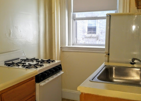 Studio, 1 bath, 361 sqft, $2,100, Unit 01-002