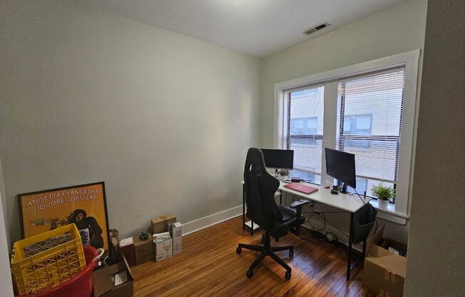 2 beds, 1 bath, 775 sqft, $1,725, Unit 3010-2N