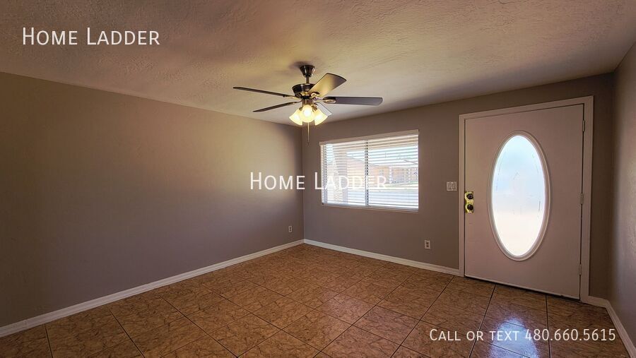 7031 W ALMERIA RD