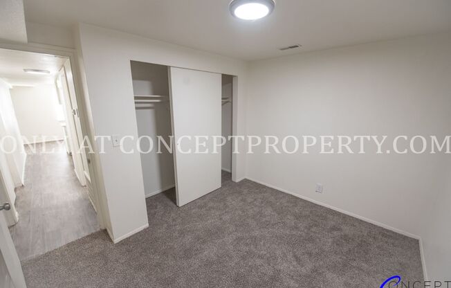 2 beds, 1 bath, 880 sqft, $1,249, Unit 17