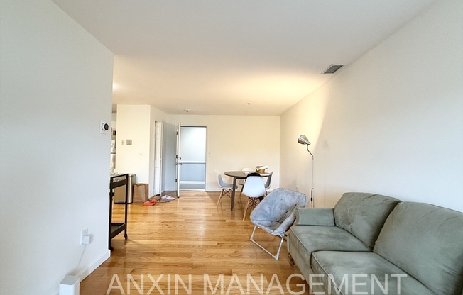2 beds, 1 bath, 900 sqft, $3,550, Unit 401