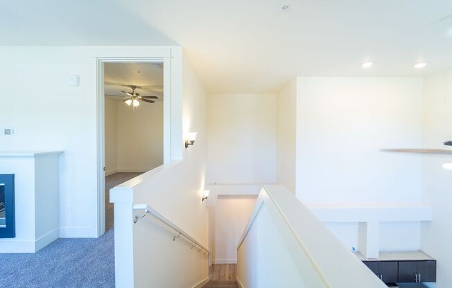 3 beds, 2 baths, 1,016 sqft, $2,299, Unit 1101