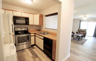 3 beds, 2 baths, $625