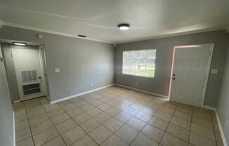 3 beds, 1 bath, $2,495