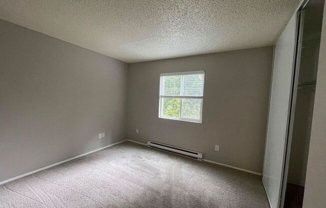 2 beds, 1 bath, 760 sqft, $1,625, Unit 73