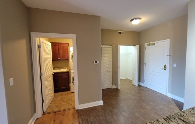2 beds, 2 baths, 1,351 sqft, $2,400, Unit 427