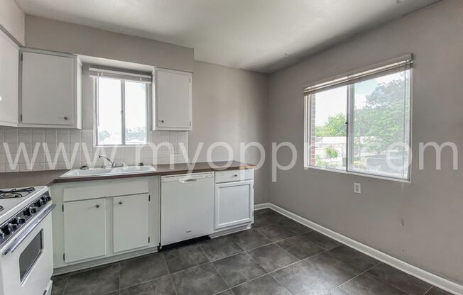 2 beds, 1 bath, 800 sqft, $900, Unit 5011/06