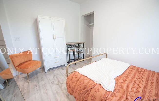 Studio, 1 bath, 208 sqft, $1,070, Unit 4I