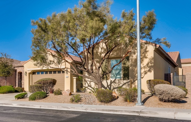 Modern Luxury Oasis with Heated Pool: 4BR, 3BA Gem in Henderson, NV!