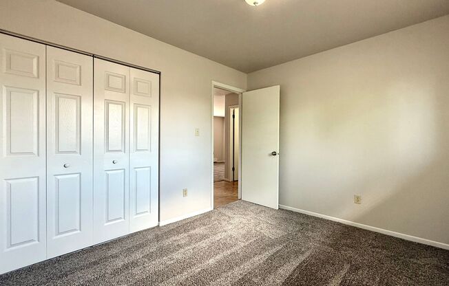 2 beds, 1 bath, 800 sqft, $1,150, Unit Unit 6