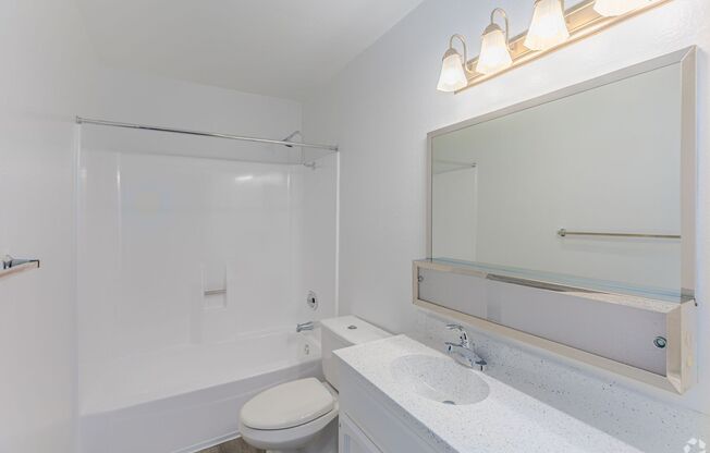 1 bed, 1 bath, 640 sqft, $1,950, Unit 1465 - J