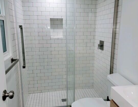 Studio, 1 bath, 250 sqft, $2,100, Unit 1