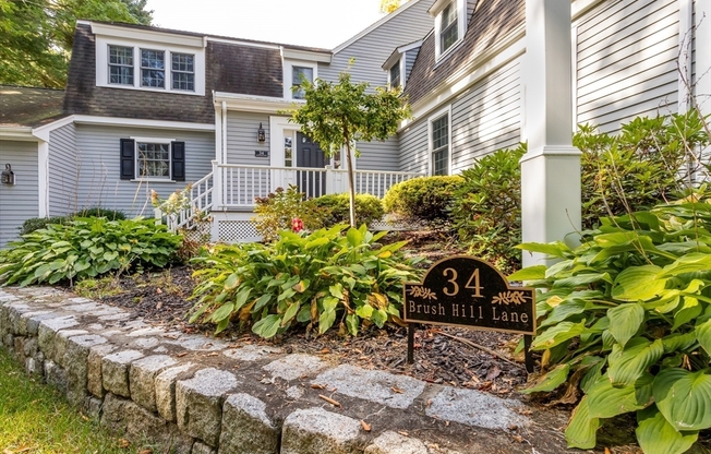 34 BRUSH HL LN