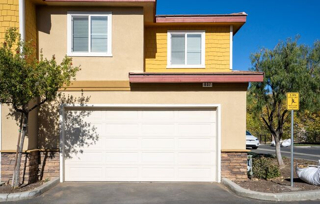 Welcome home to this beautifully designed 3 bedroom, 2.5 bath condo nestled in a great Redlands community!