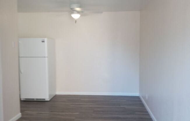 1 bed, 1 bath, 620 sqft, $1,200, Unit 3220 P