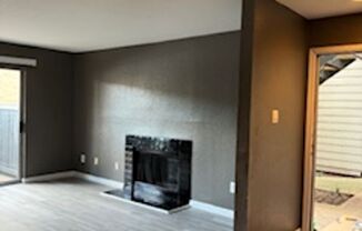 1 bed, 1 bath, 750 sqft, $925, Unit 6713