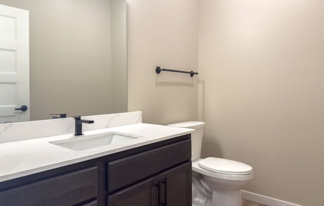 1 bed, 1.5 baths, 1,178 sqft, $2,150, Unit 4921-4