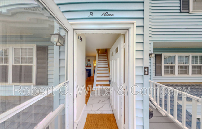 14 1/2 FAIRVIEW AVE