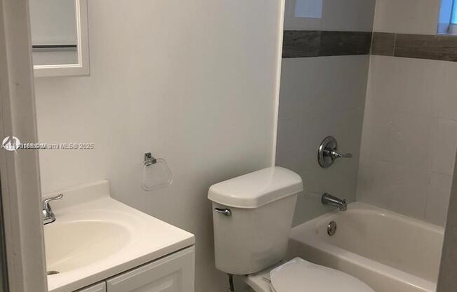 1479 NORTHWEST 16 ST