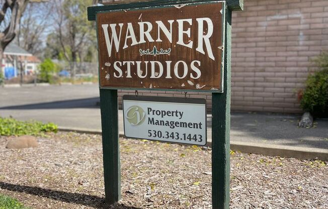 Warner Studios Apartments