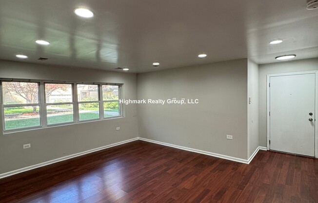 2530 W FITCH AVE