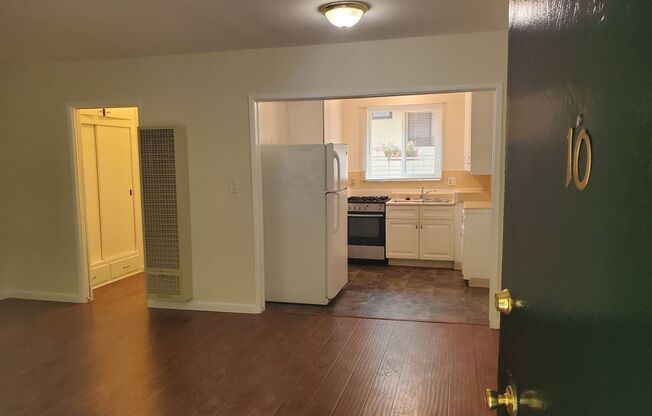 Studio, 1 bath, 500 sqft, $1,695