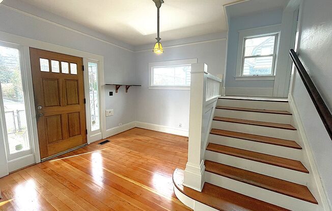 Tri-level 5 bedroom, 2.5 bath, 3,017 sq ft, single family home within steps of NE Alberta Art District is Now Available!