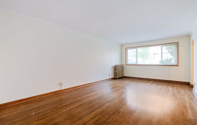 Studio, 1 bath, 582 sqft, $1,395, Unit B