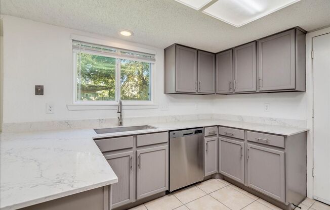 12304 Tipperary Cove