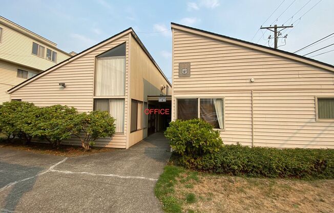 Justine Apartments Open House Saturdays 1:30pm-3:30pm