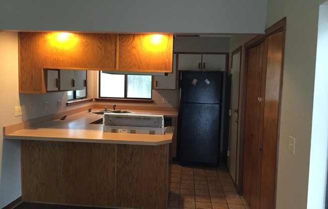 3 beds, 2 baths, $1,475