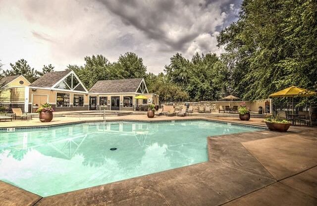 Pool at Silver Bay Apartments, Idaho, 83703