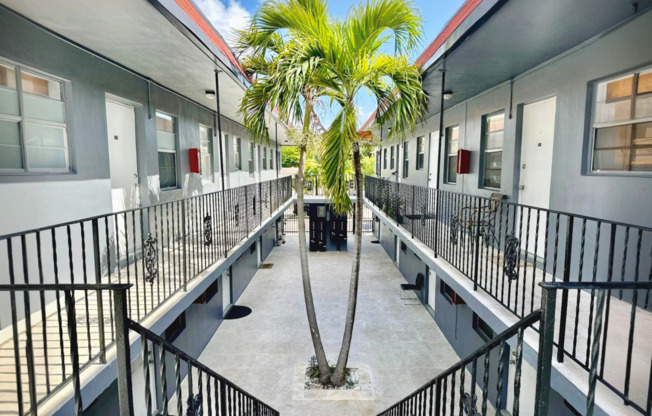 Updated 1bd Apartments - Walk to Young Circle!