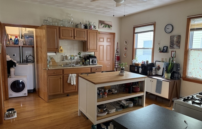 9 ROSSMORE ST