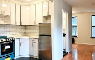 54 E 4 ST