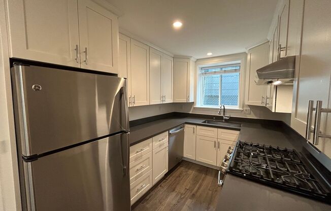 2205-2211 Taylor Street (758r)