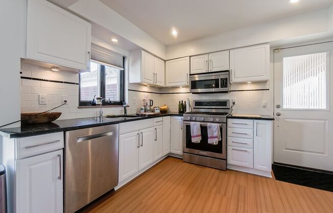 Welcome to this beautiful Fully furnished 3-bedroom, 3-bathroom home located in the desirable Grosse Pointe Park, MI.