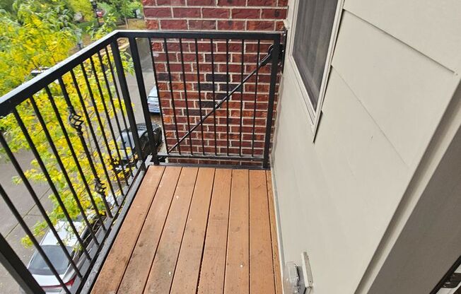 1 bed, 1 bath, 707 sqft, $1,595, Unit 303