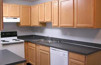 2 beds, 1 bath, $1,395, Unit 70